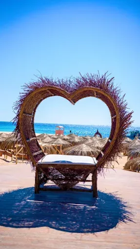 Sea view through the Paradise Island heart frame